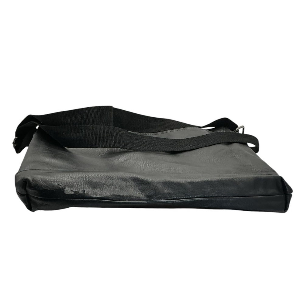 Kenneth Cole Reaction leather messenger bag with flapover closure Y2K - Picture 4 of 6